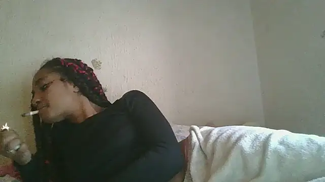 Snapshot of Laanegraofficial_ chatting on September 17, 2:15 pm Laanegraofficial online show from September 17, 2:15 pm