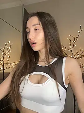 Polli Kiss online show from February 24, 4:38 pm