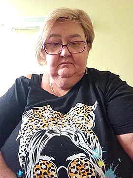 Snapshot of Awn290668 chatting on October 9, 2:43 pm Awn290668 online show from October 9, 2:43 pm