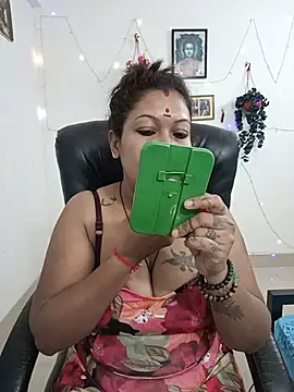 YOUR LOVELY-40 online show from July 4, 12:45 pm