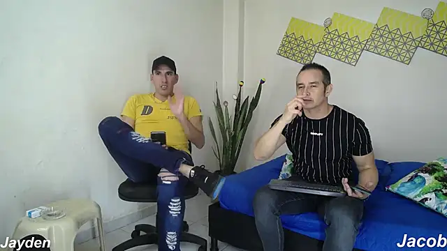 Snapshot of jayydenandjacob chatting on October 15, 7:49 pm jayydenandjacob online show from October 15, 7:49 pm