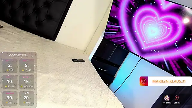 Maryonthemoon online show from September 13, 9:17 am