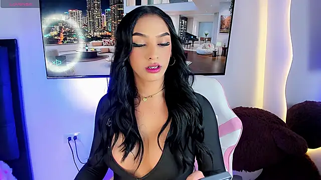 Maryonthemoon online show from February 6, 10:18 am