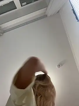 KateRedgar online show from March 9, 1:47 pm