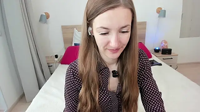 KateRedgar online show from June 3, 2:33 pm