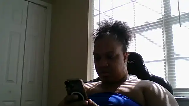 Badgirlbrittt online show from October 1, 6:35 pm