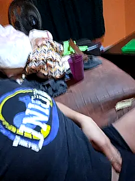 miicheele32 online show from September 22, 7:29 am