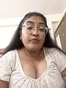 LAVERNIYA  online show from October 14, 12:41 pm