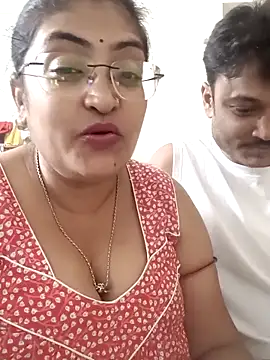 LAVERNIYA  online show from September 20, 8:40 pm