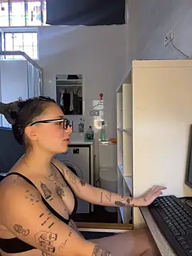 Hawitxui online show from October 26, 10:33 am