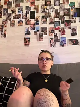 Hawitxui online show from April 11, 7:25 am