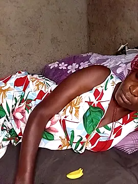 pretty prickle online show from November 26, 9:10 am