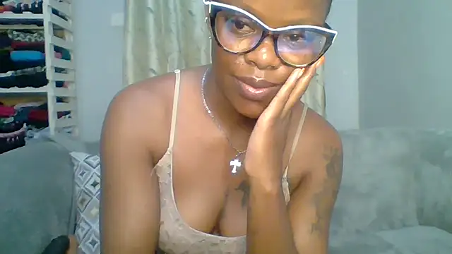 Petite 254 online show from April 21, 12:25 am