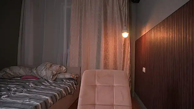 melissa kisses online show from October 12, 8:00 pm