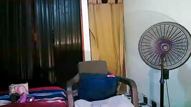 kimmiemm online show from March 14, 7:20 am