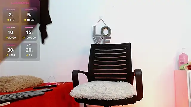 Snapshot of luisa_curli chatting on September 12, 2:56 am luisa curli online show from September 12, 2:56 am