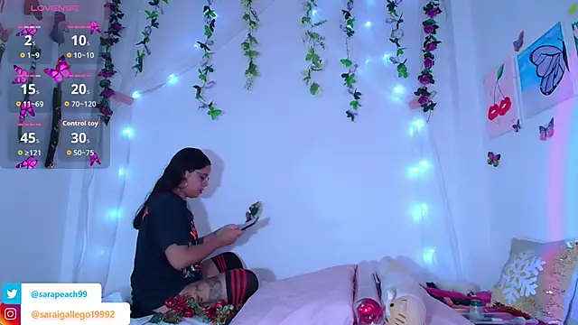 EmilyMeoww online show from December 3, 2:25 am