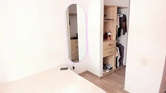 rose scottt online show from February 4, 5:49 pm