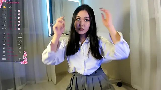 luna-catt online show from September 14, 8:40 pm