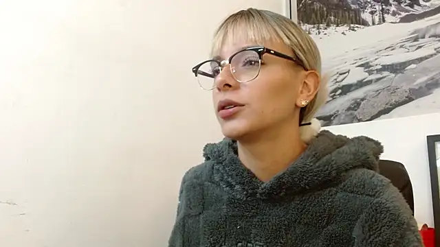 peyton golden1 online show from November 22, 4:04 am