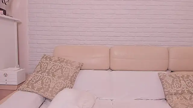 LovelyCaprice online show from November 16, 7:32 am