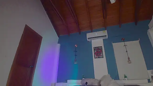 ariana-white- online show from September 20, 1:27 am