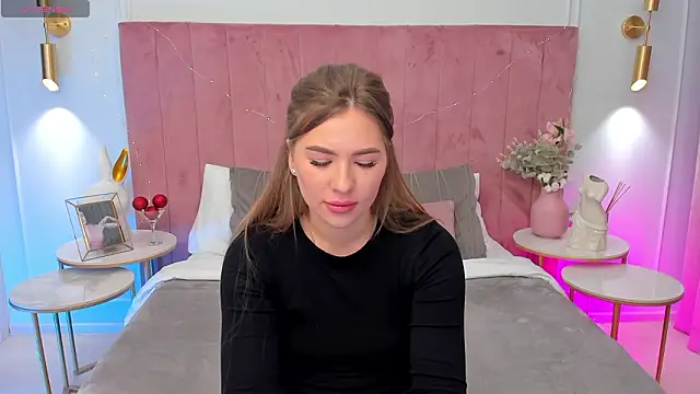 MilaVoxx online show from March 20, 5:56 am