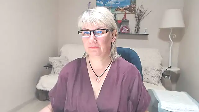 FleurMays online show from June 6, 7:03 am