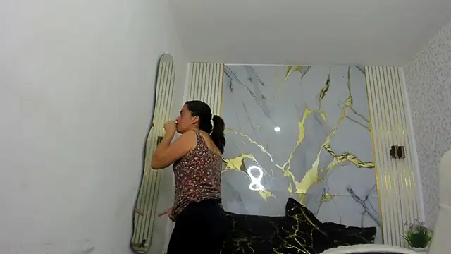 kathina giraldo online show from May 30, 12:47 pm