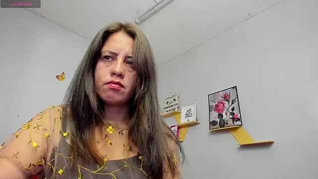 Snapshot of kathina_giraldo chatting on September 24, 1:10 pm kathina giraldo online show from September 24, 1:10 pm