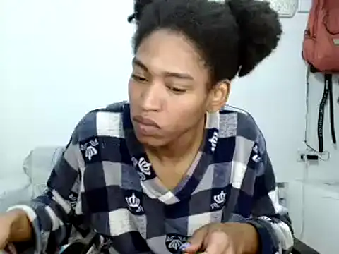 Snapshot of miriam775 chatting on October 20, 1:36 pm miriam775 online show from October 20, 1:36 pm