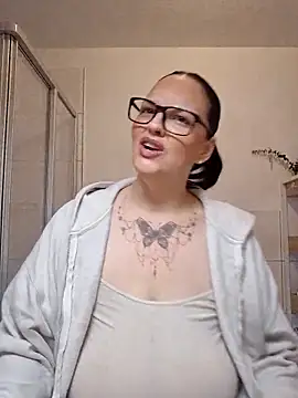 Jujuicy 97 online show from March 27, 8:26 am