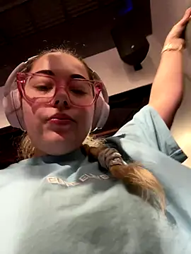 brooklynivy online show from September 19, 9:41 am