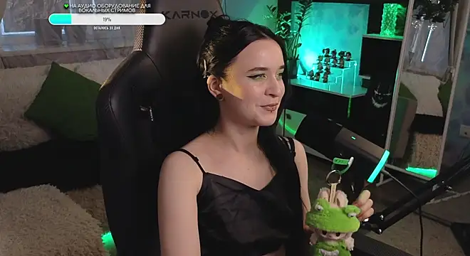 KiraLiLime online show from September 26, 2:47 pm