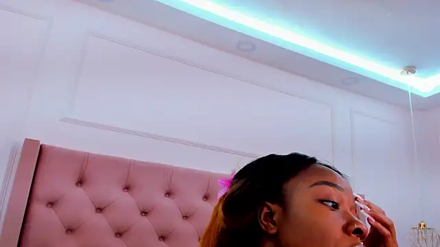 Snapshot of mia_schwarz chatting on September 17, 9:24 pm mia schwarz online show from September 17, 9:24 pm
