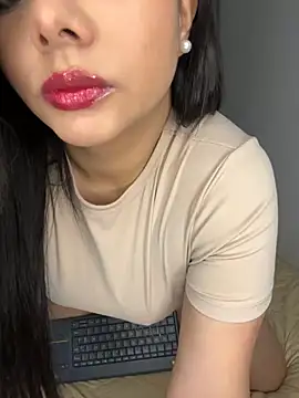 LalitaQueen online show from June 4, 4:50 am
