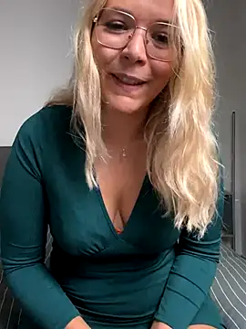 EmyLana online show from September 21, 7:29 am