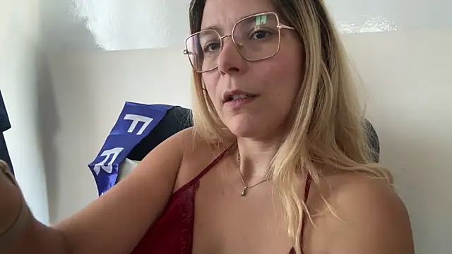 EmyLana online show from June 10, 4:38 pm
