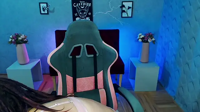 Miss-Tattoo online show from October 18, 6:10 pm