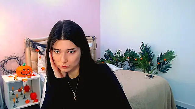  Sun Shy  online show from November 10, 1:17 pm