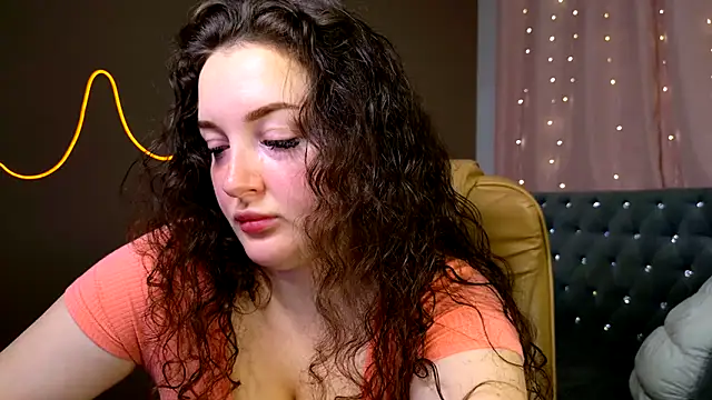 GloriNichols online show from September 12, 7:40 am