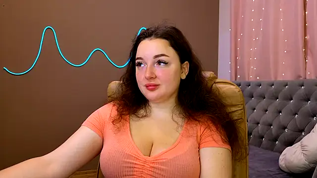 GloriNichols online show from October 3, 5:23 am