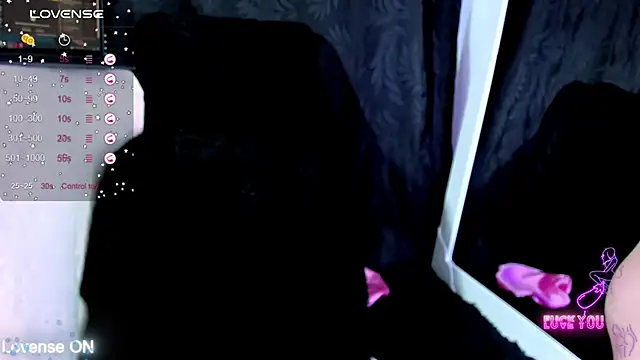 VyxenXBig cock online show from June 15, 6:13 am