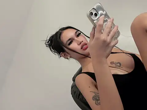 Selene14 online show from March 13, 4:52 pm