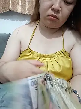VyOanh2K online show from July 18, 5:04 pm