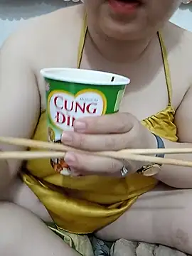 VyOanh2K online show from July 21, 4:51 pm
