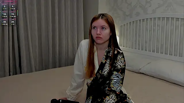 Eva  Lewis online show from April 5, 4:11 am