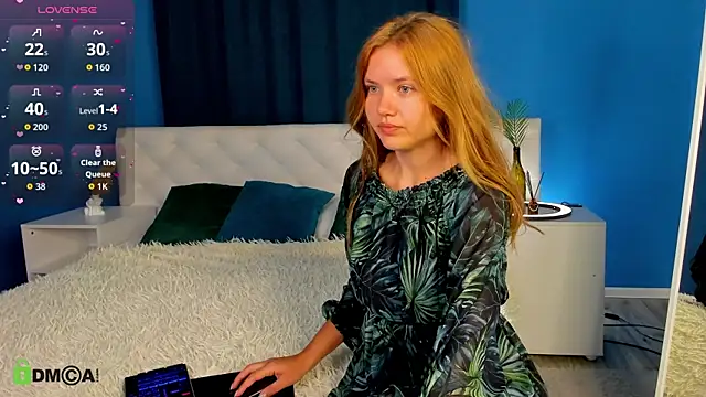 Snapshot of Eva__Lewis chatting on September 29, 12:49 am Eva Lewis online show from September 29, 12:49 am
