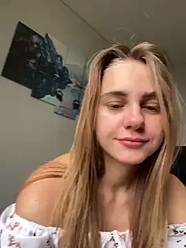 Snapshot of GraceTorrez chatting on December 2, 10:27 am GraceTorrez online show from December 2, 10:27 am