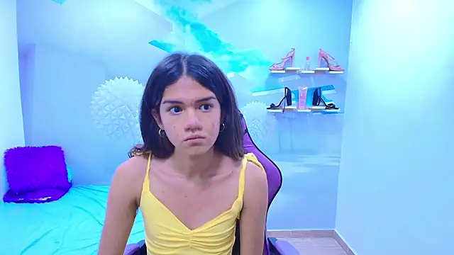 DEMI LEED online show from December 15, 2:11 pm